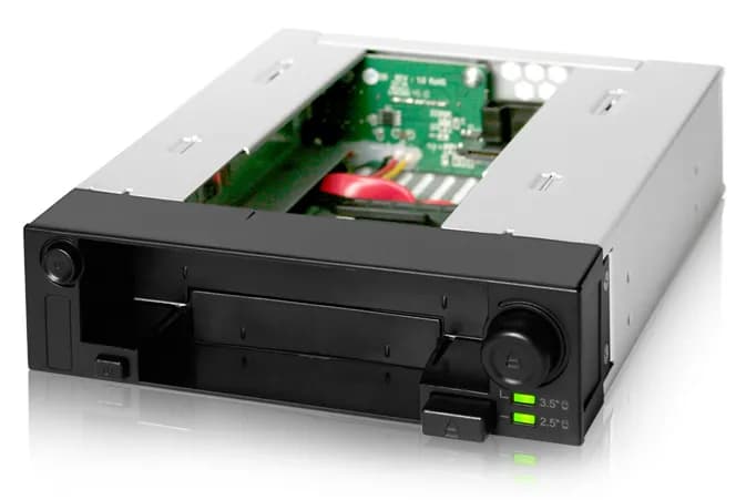 ICY DOCK DuoSwap MB971SP-B 5,25"" → 2,5"" / 3,5"" hot swap -asemaräkki, 2-paikkainen, SATA 6 Gb/s, musta