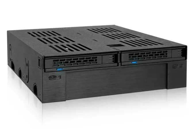 ICY DOCK ExpressCage MB322SP-B 5,25"" → 3,5"" asemaräkki, 2,5"" / 3,5"" asemille, 3-paikkainen, SATA/SAS, hot swap, työkaluton, musta