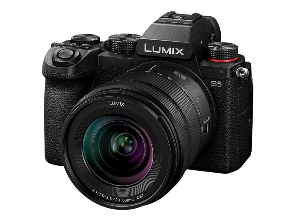 Panasonic S5 järjestelmäkamera + 20-60mm F/3.5-5.6 objektiivi