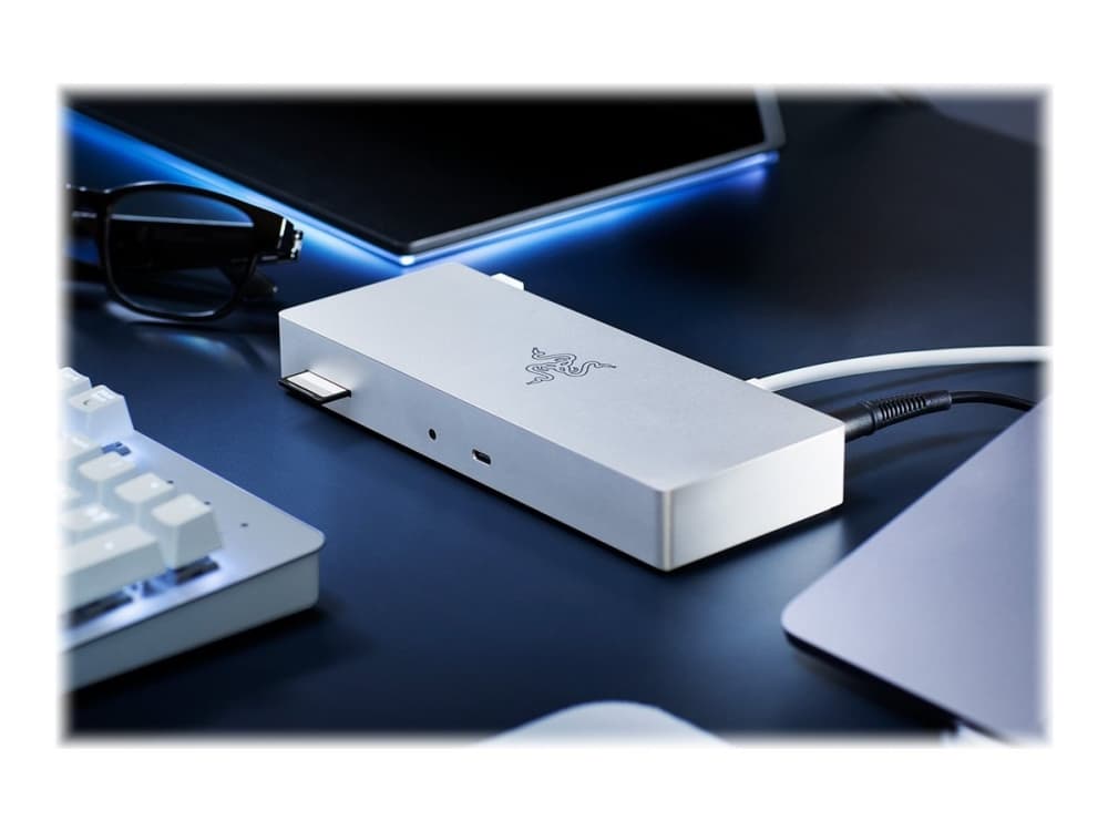 Razer Thunderbolt 4 Dock, Musta, SD, 8K Ultra HD, 3.5mm, RJ-45, USB 3.2 Gen 2 (3.1 Gen 2) Type-A, USB 3.2 Gen 2 (3.1 Gen 2) Type-C, Alumiini, 135 W