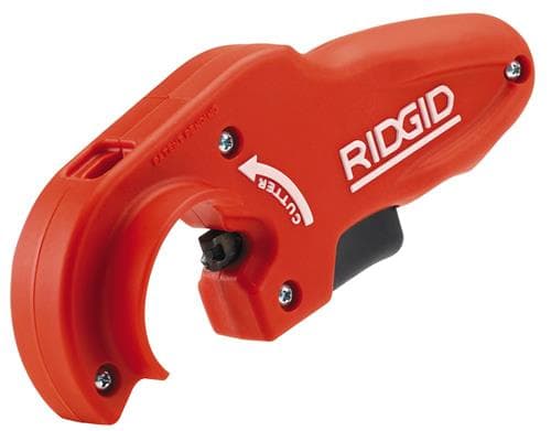 RIDGID Muoviputkien leikkuri P-TEC 5000. Leikkaa ja jyrsii ohutseinäisiä muoviputkia samassa työvaiheessa