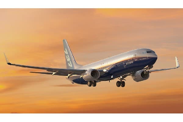 Cobi Model of Revell 63809 1:288 BOEING 737-800 lentokoneen pienoismalli kokoonpanoa varten
