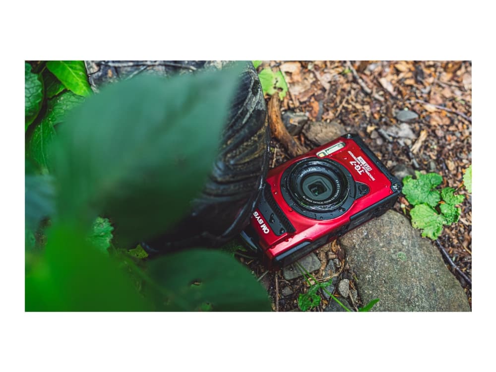 OM System Tough TG-7 - Digitaalikamera - kompakti - 12,0 MP - 4K / 30 fps - 4x optinen zoom - Langaton LAN, Bluetooth - Vedenalainen jopa 15 m - punainen