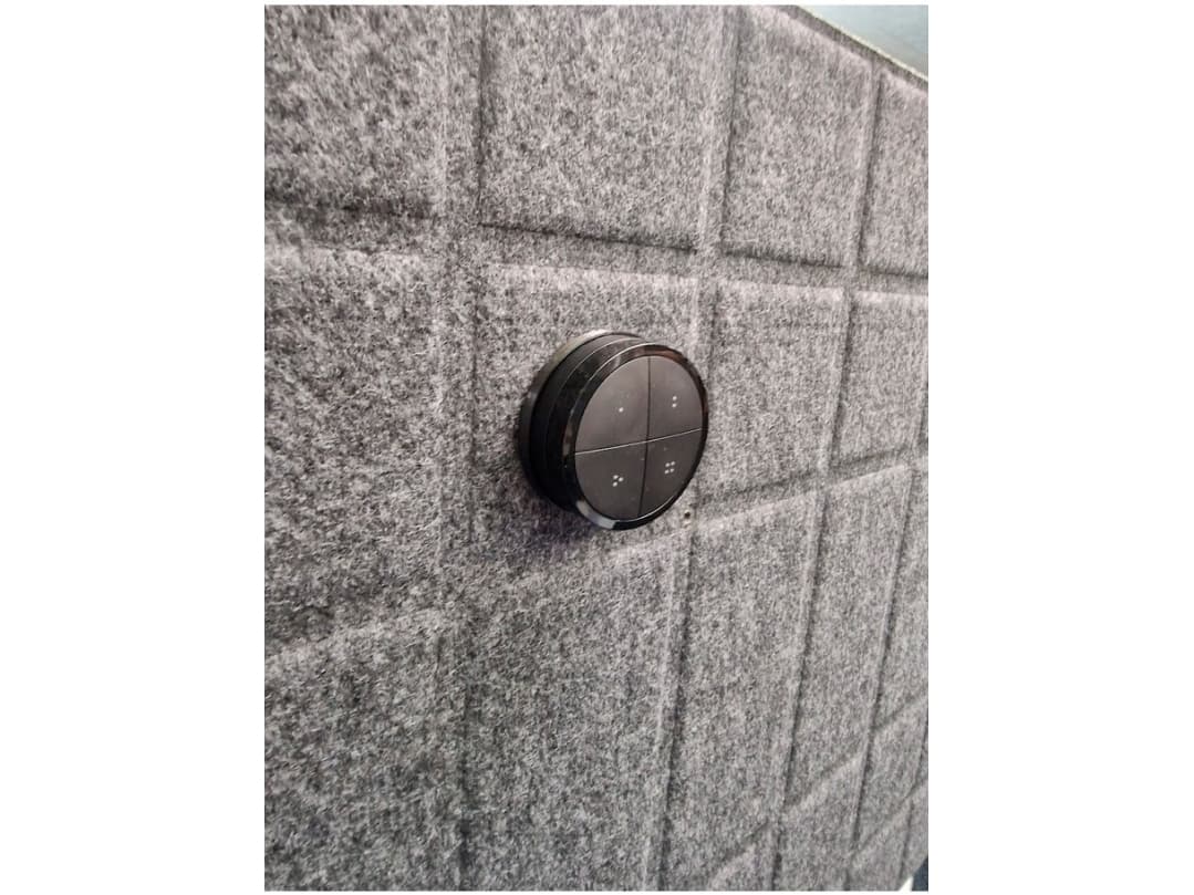 Light Solutions Round bracket for Hue Tap Dial Switch - Black