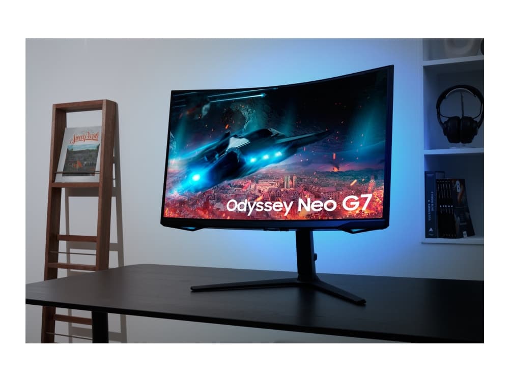Samsung Series 7 80.0cm S32BG750NP 16:9 (32) musta