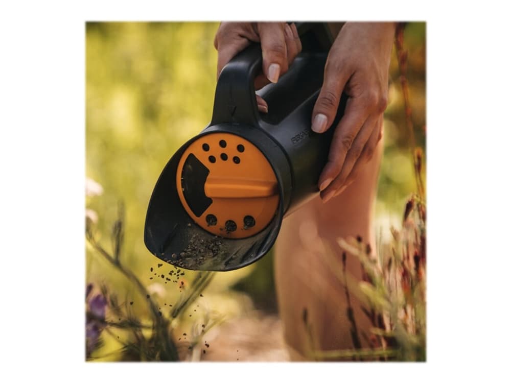 Fiskars 1057076, Musta