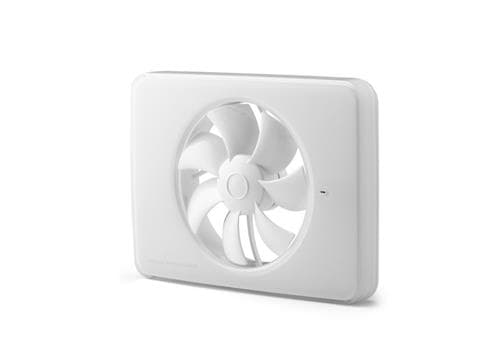FRESH Ventilator Intellivent® 2.0, valkoinen, jossa on useita toimintoja ajan, nopeuden ja kosteuden hallintaan. Max. 134 m³/h, ø100/125 mm, IP44.