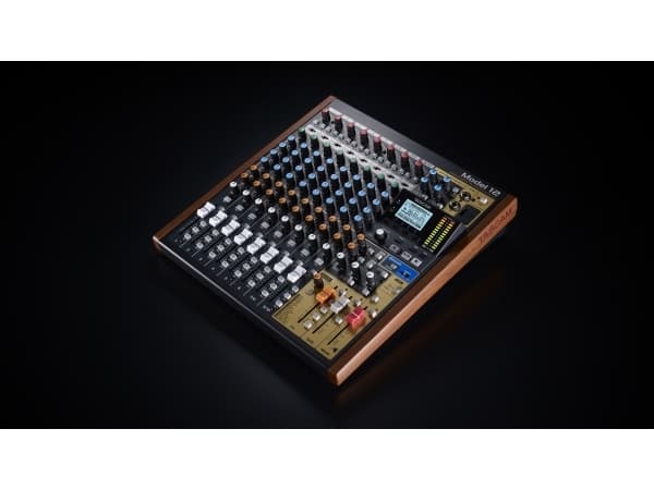 Tascam Model 12 12 kanavaa 20 - 20000 Hz Musta, puu