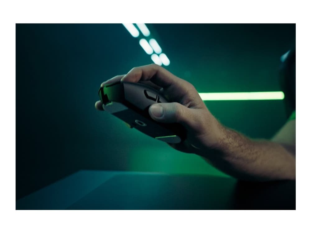 Razer DeathAdder V4 Pro, Oikeakätinen, Optinen, RF Wireless + USB Type-A, 45000 DPI, musta