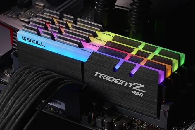 G.SKILL Trident Z RGB 64 Gt (4 x 16 Gt) DDR4 3200 MHz, CL16 -muisti (XMP)