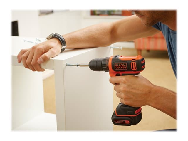 Black& Decker BDCDD12 10,8 V porakone/porakone 1 x 1,5 Ah akkupaketti