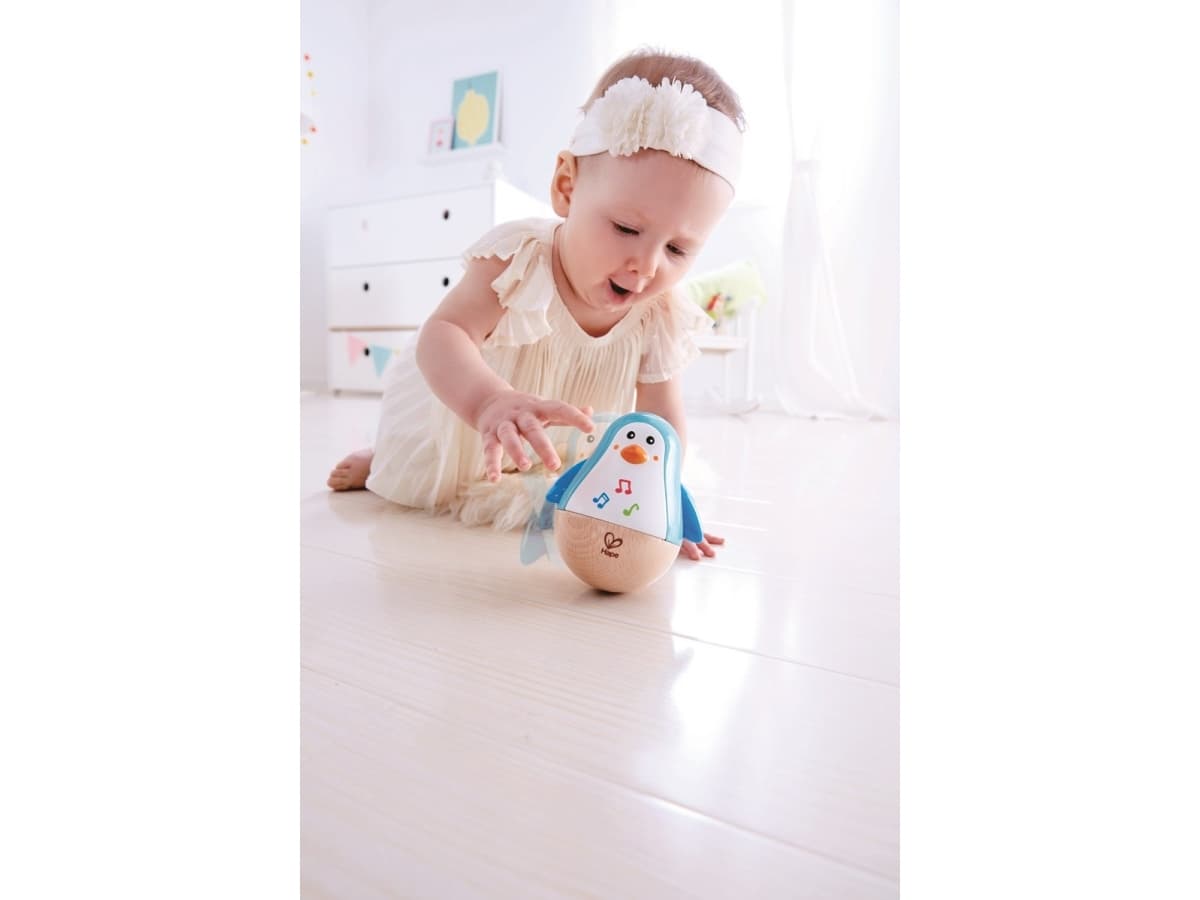 Hape Penguin Musical Wobbler Pingviini