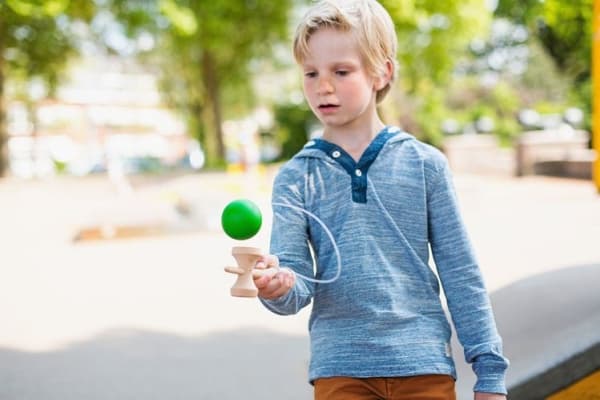 BS Toys Kendama - Arcade-peli