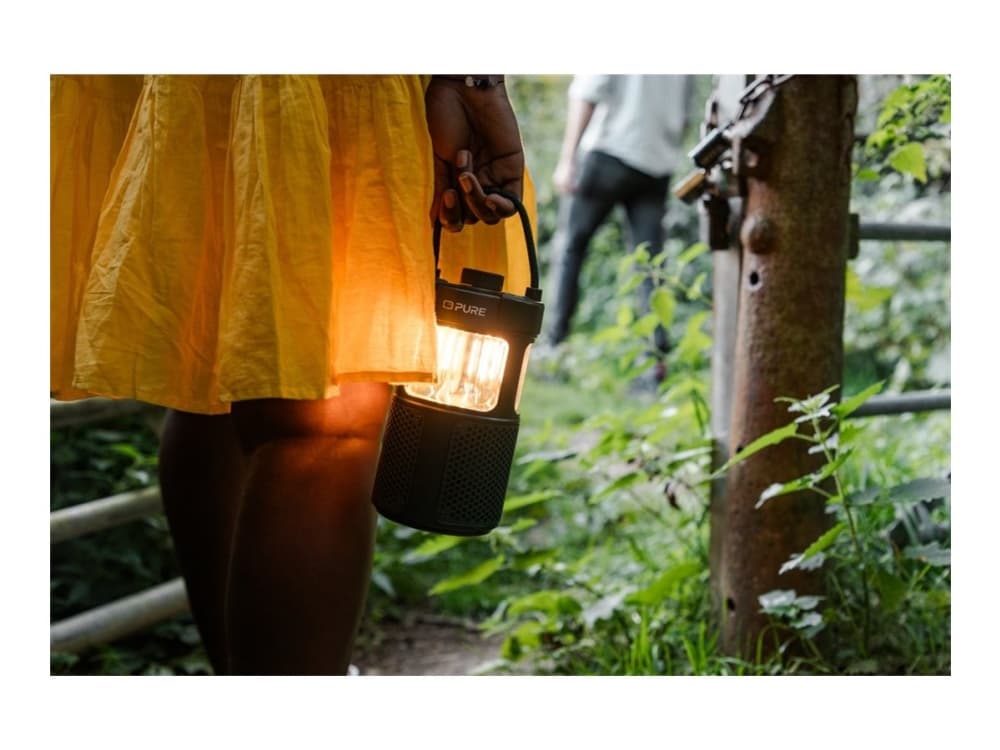 Pure Woodland Glow vedenpitävä ulkokaiutin LED-valaisimella, vihreä
